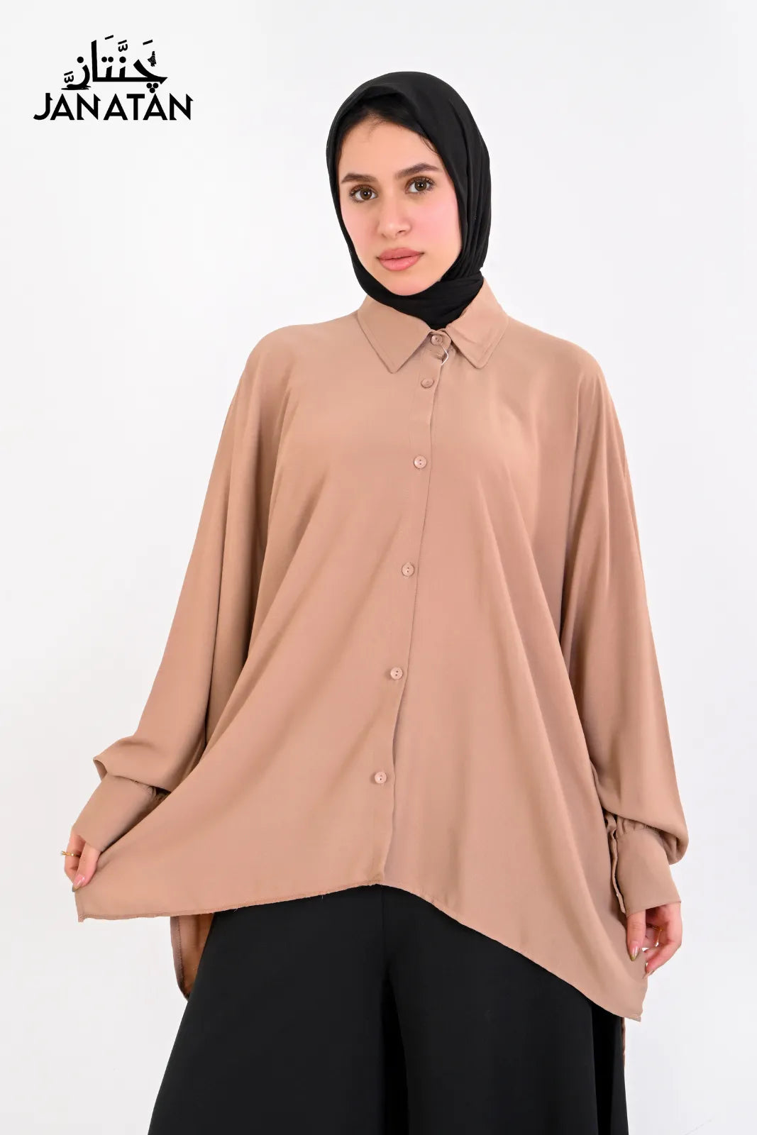 قميص ساتان سادة بقصة واسعة كافية